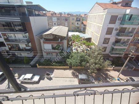 Ceren Gayrimenkulden Cumhuriyet Mahallesinde Kelepir Daire