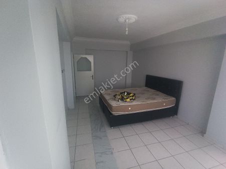 Demir Emlak Gayrimenkulden Çok Açil Satılık Daire Huzur Evlerinde