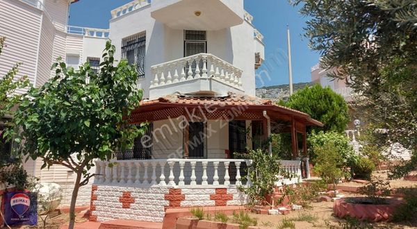 Remax Cool 2 'den Satılık Denize 300 Mt Mesafede Masrafsız Villa