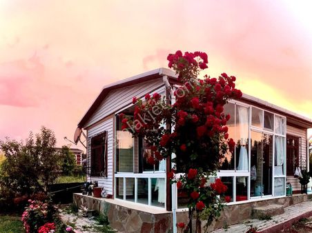 Gölbaşı Dikilitaş'ta Gölet Manzaralı, Harika Bahçeli Müstakil Ev