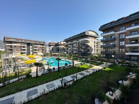 Alanya Oba Da Ultra Lüks Full Sosyal Aktiviteli Tesiste Ayrı Mutfak 3+1 Dubleks Sıfır Daire