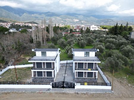 Sabri Pınarbaşı Gayrimenkul'den Güre 'de Satılık Müstakil Villa