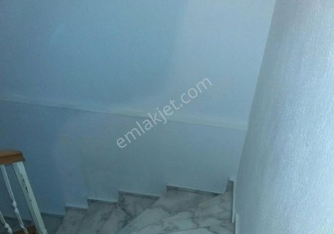 Dikilide Kabakumda Satılık Masrafsız Bahçeli Dublex Villa