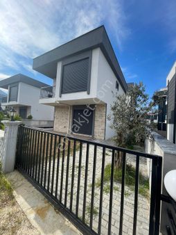Kuşadası Davutlarda Özel Mülk Villa