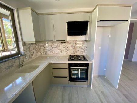 Akçay İmza Emlak'tan Altınkum'da Site İçersin'de Yüksek Giriş Köşe Konum'da 2+1 Daire