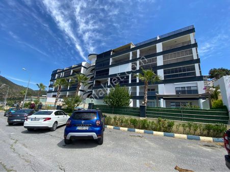 Kuşadası Merkezde Villa Tadında Özel Havuzlu Deniz Manzaralı Ters Dubleks