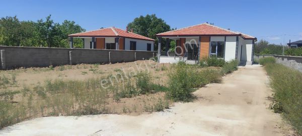 Bahçelide Müstakil Villa