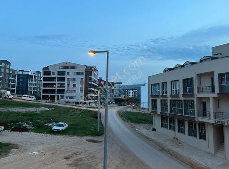 Akçalarda Göl Manzaralı Satılık Daireler (dif Yapı)