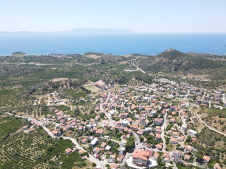 Özdere'de Sahile Yakın İkiz Villalık Satılık 627 M2 Arsa