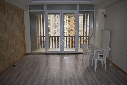 Beylikdüzü Gökevler Mah Ultra Lüks Sitede Acil Satılık 2+1 Daire