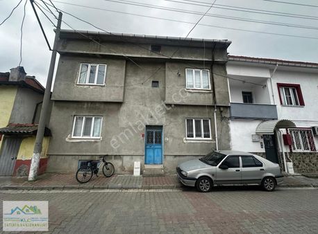 Klc'den Kepsut İhsaniye Mahallesin'de Komple Satılık Bina