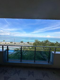 Edremit'te Satılık 4+1 Geniş Tripleks Villa