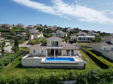 Deniz Manzaralı,özel Havuzlu,kaloriferli,müstakil Villa