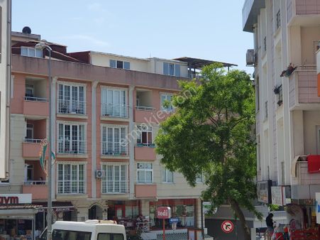 Ana Cadde'de Kapalı Otoparklı-asansörlü 4+1 Dublex