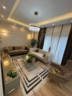 Mezitli Merkez Mahallesi'nde Değerli Lokasyonda Güvenlikli Sitede Kullanışlı Lüks Daire