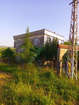 Hayvancılığa Uygun Yalova Osb Yakın 3katli Ev Ve Ahırıi Olan