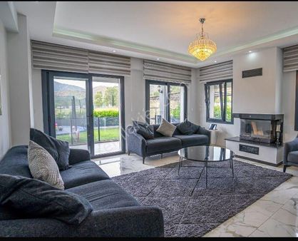 Marmaris Değirmenyanı'nda 400 M2 Arsa İçinde 4+1 Satılık Villa