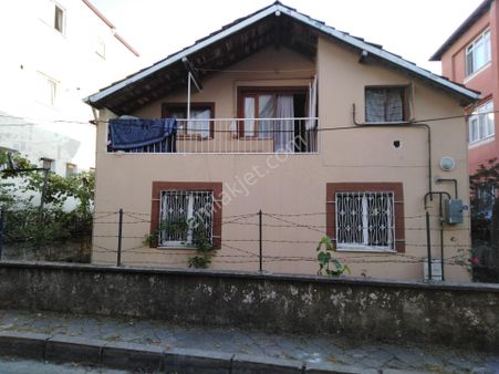 Kocaeli Gölcük Dumlupınar Mah. Satılık 200 M² Arsada 4+2 Bahçeli Müstakil Ev