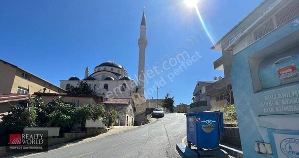 *realty World*çengelköyde Kentsel Dönüşümde Satılık 1127 M2 Arsa