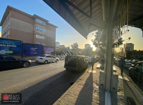 *realty World* Kartal Yakacık'ta Satılık Depolu Dükkan