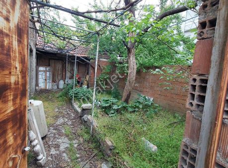 Güvenay - Çorum Kıbrıs Caddesinde Komple Satılık Bina