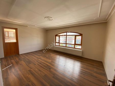 Mamak - Başak Mahallesinde Caddeeye Yakın, Teras Balkonu 4+2 Satılık Dubleks !!!