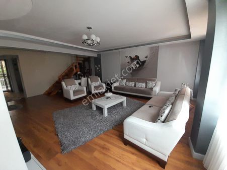 Ragıpbey Mahallesi 3+1 180 M2 Merkezde Doğalgazlı Satılık Dublex Daire