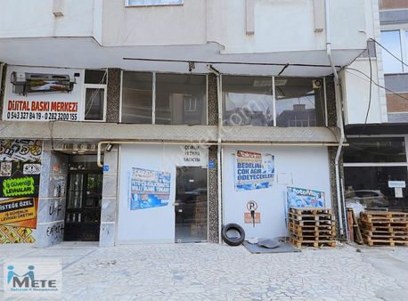 Muhittin Mahallesinde Satılık 184 M² İşyeri