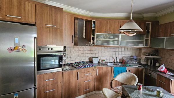 Zafer De Özel Yapim Daıre