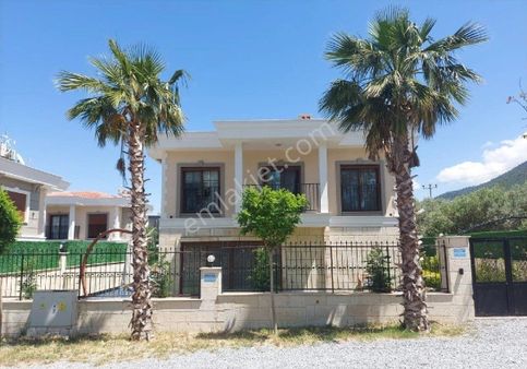 Kuşadası Güzelçamlida Satilik 3+1 Mustakil Villa