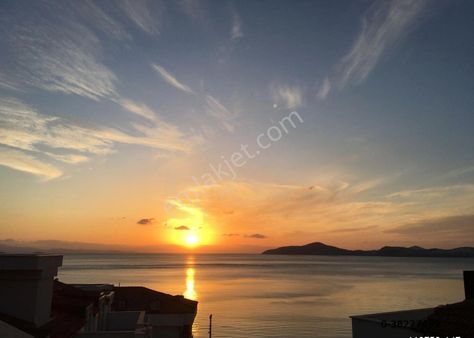 Güllük Merkez'de Denize Sıfır Site İçerisinde Manzaraya Hakim 6+1 Satılık Dublex Residence Dairesi !