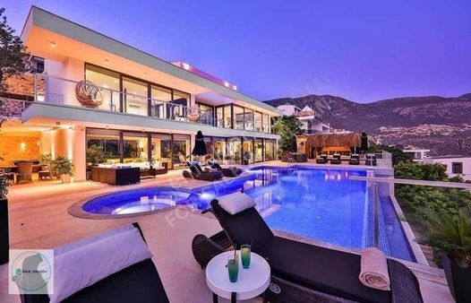 Kalkan'da Yüksek Getirili Ultra Lüks Villa