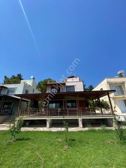 Arsuz Yolunda Yalıkent Sitesi'nde Satılık Masrafsız Lüks Villa