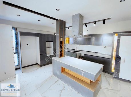 ***güven Emlaktan Tecde Yolunda Süper Lüks Daireler***