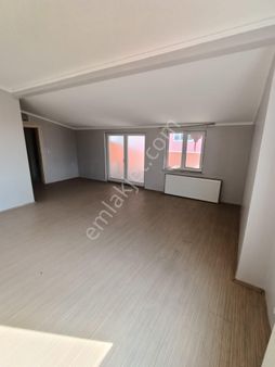 Pay Emlaktan Çarşı Merkezine Yakın Satılık Dubleks Daire