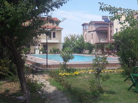 Koruköy Akkent Sitede Tripleks Salon 2/oda 3/mutfak Banyo Wc Teras Balkon Bahce