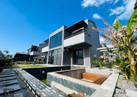 Denıze 630 M-avm Ve Sahıle Yakın-guvenlık-özel Havuz-bahçe-merkezi Sıstem-500 M2-tamamı Müstakil