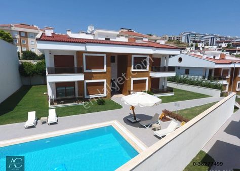 Merkezı Konumlu-sahile 600 M Havuz-guvenlık-bahçe-otopark-yeni-lüx-fırsat Daireler