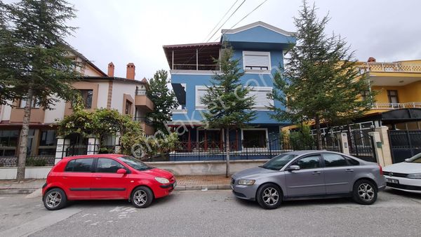 Ncy Emlak'tan Meram Alavardıda Satılık 5+1 Aşağıya Dubleks Daire