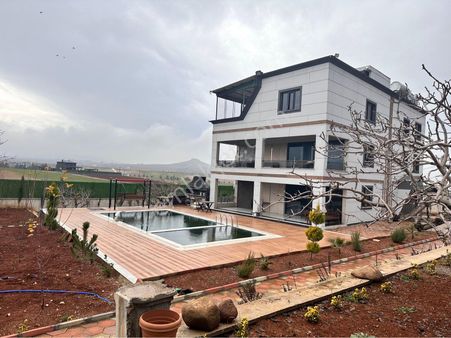 Şanlı Gayrimenkulden Satılık Ultra Lüks Villa