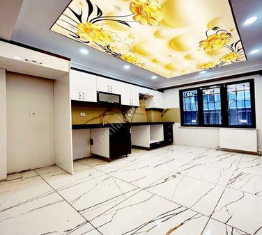 Bahçeşehire Komşu Krediye Uygun 2+1 Satılık Daire