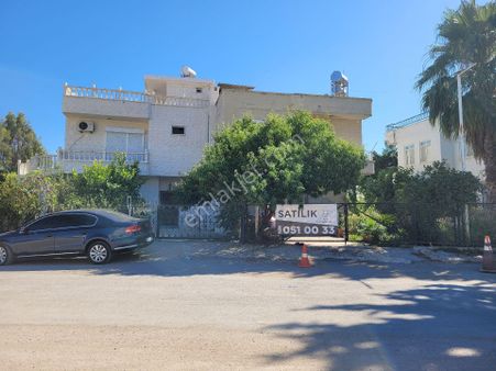 Bee Emlak'tan Denize Sıfır Konumda 4+1 Dubleks Villa