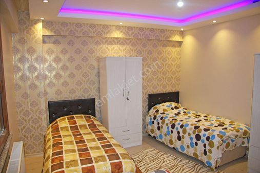 Metrobüse 5dk Eşyali Paylaşimli Yurt Konseptinde Apart Odalar