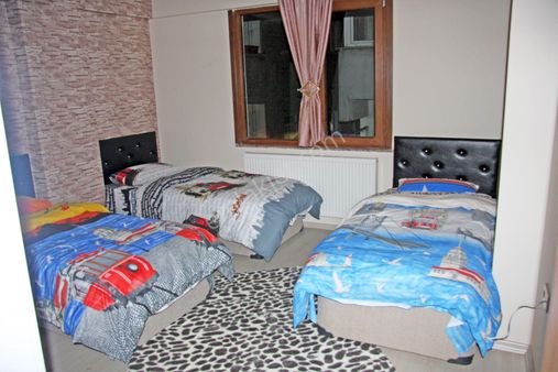 Metrobüse 5dk Eşyali Paylaşimli Yurt Konseptinde Apart Odalar