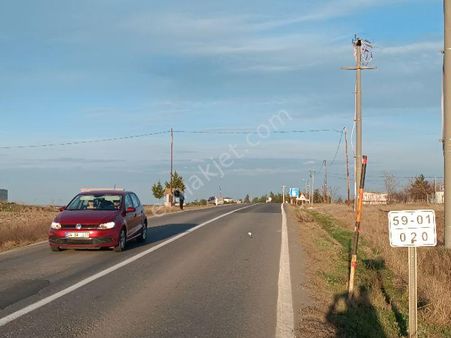 Kurtdere Girişinde Asfalt Üzeri Satılık 262 M2 Yerimiz Hemen Mahallenin Girişinde