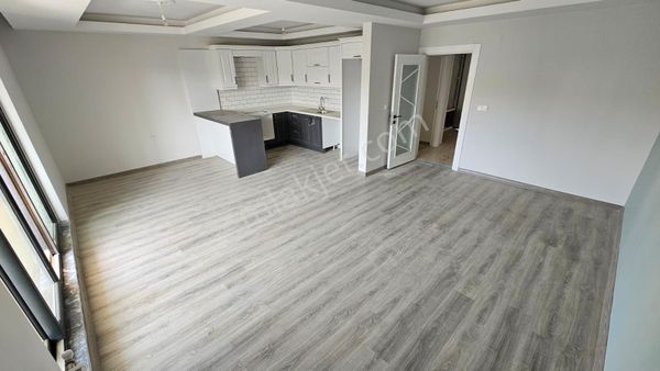 Pelitköy Sahili Denize 100 Metre Mesafede Satılık 4+1 Dubleks Daire!