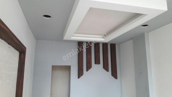 Balıkesir/edremit'te Kaymakamlık Yakın Cadde Üzeri İşyeri