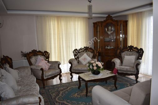 Büyükçekmece Fatih Mah Lüks Butik Sitede Arakat Sıfır 3+1 Satılık Daire