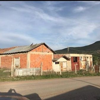 Tosya Emlak - İstanbul Yolu Kenarında Satılık İşyeri