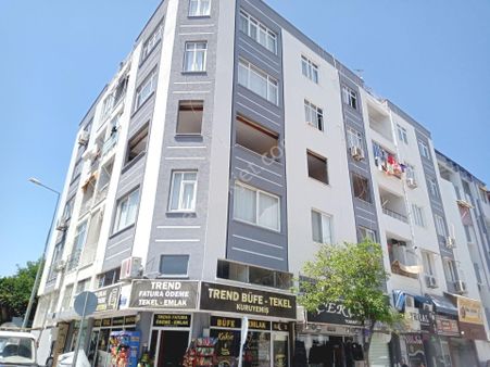 Hürriyet Mahallesinde Millet Parkının Civarında Ara Kat Satılık Daire